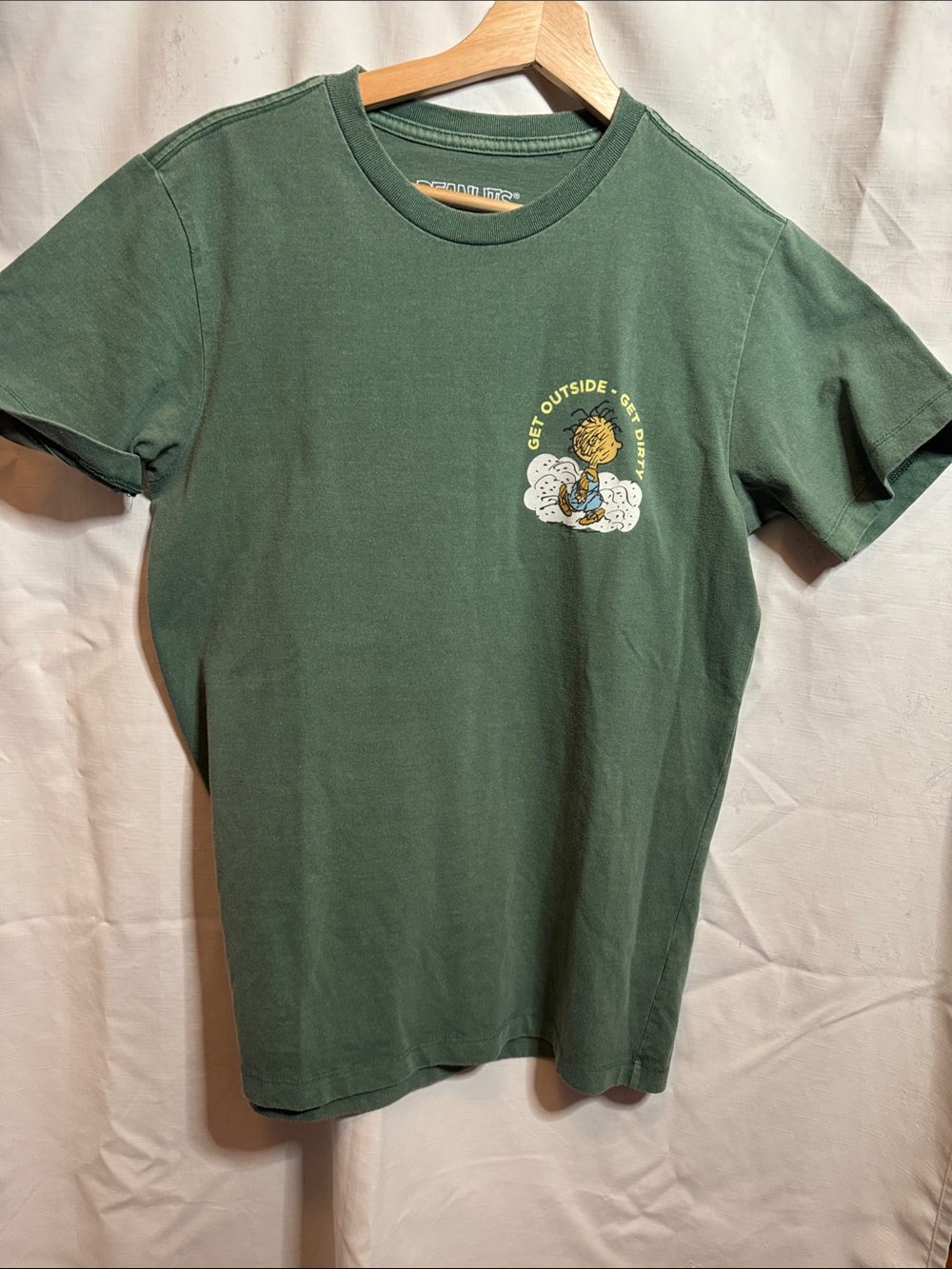 Peanuts Green Graphic Tee - 'Get Outside' adult small. #32